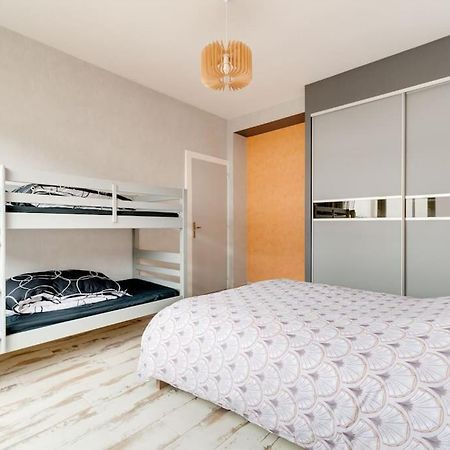 Superbe Appartement A Une Minute A Pied De La Gare Epinal Exterior photo