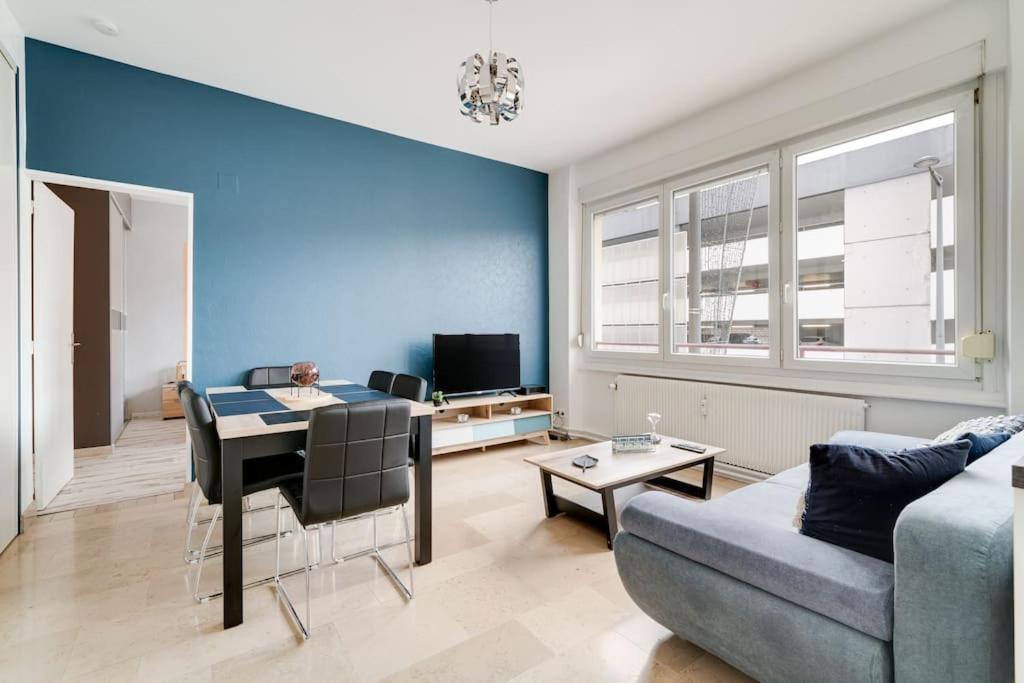 Superbe Appartement A Une Minute A Pied De La Gare Epinal Exterior photo